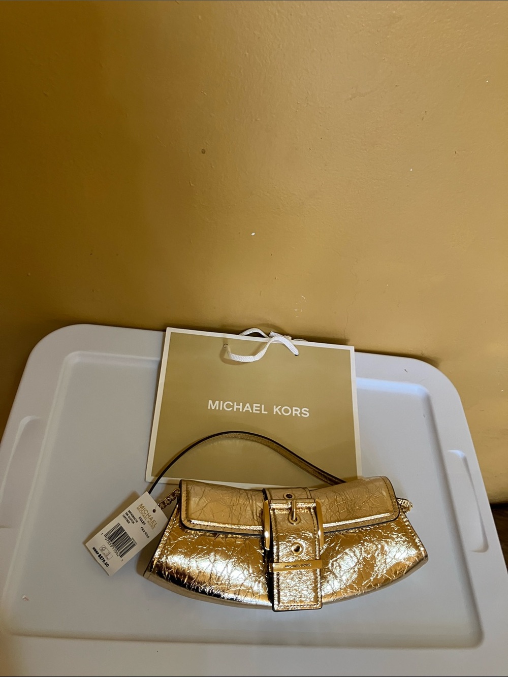 MICHAEL Michael Kors Colby Pale Gold crackledMetallic leather Sm clutch